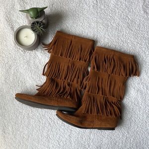 Minnetonka 3 Layer Fringe Boots
